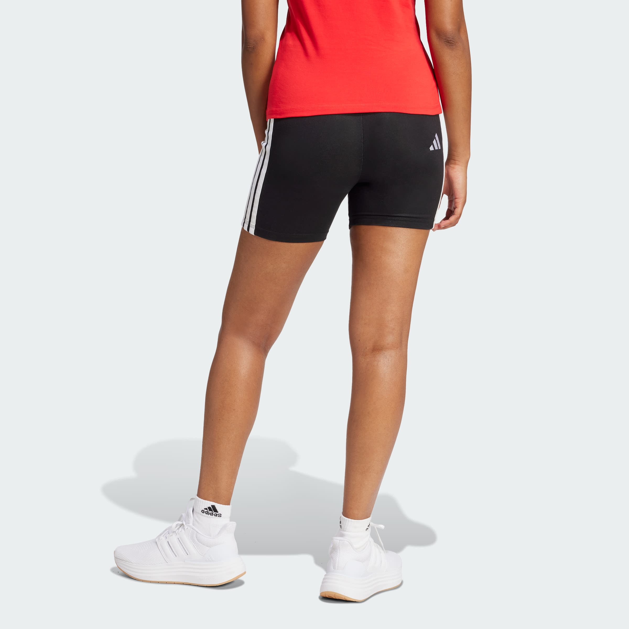 Calza Biker Shorts Essentials 3 Tiras Tiro Alto adidas Mujer — imagen 4