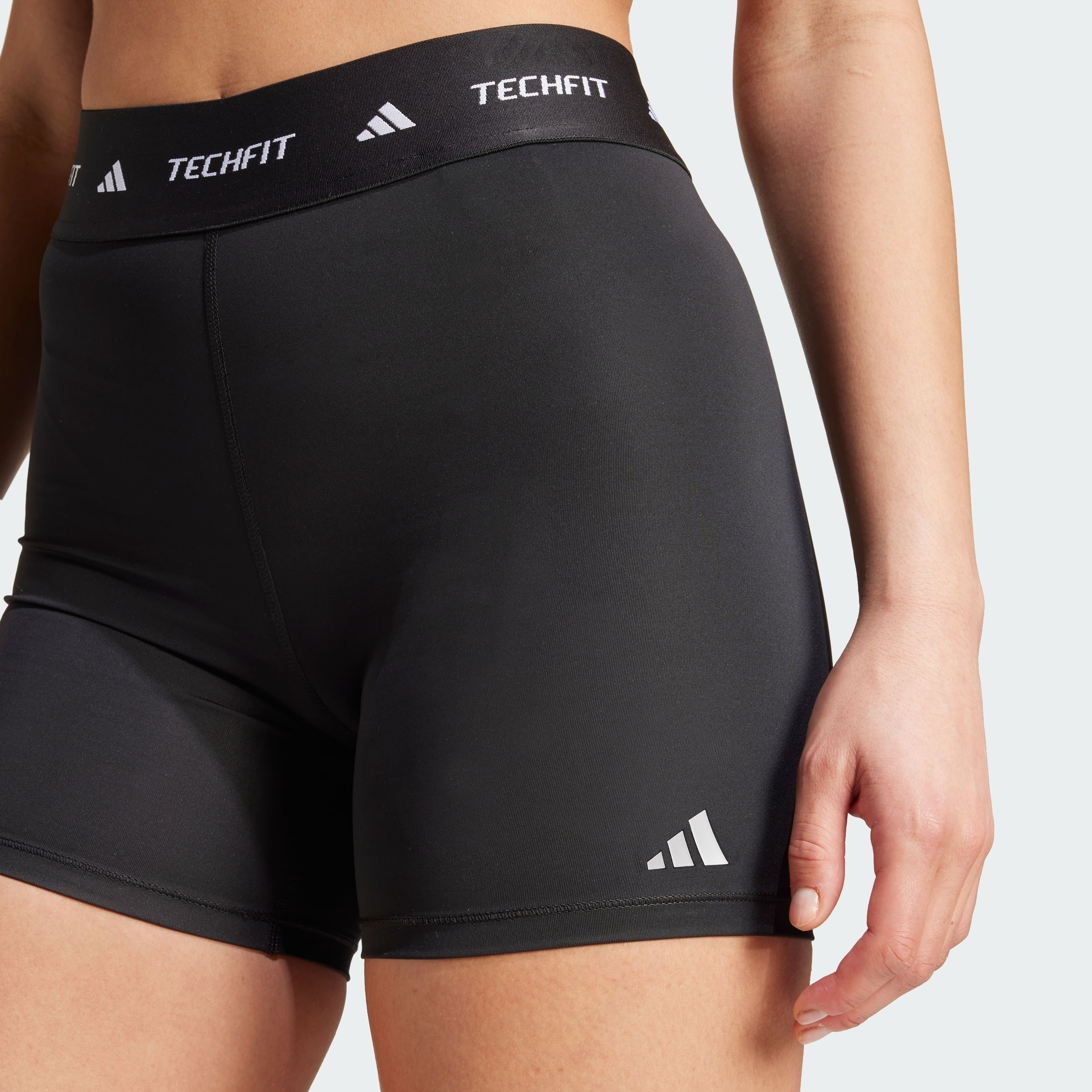 Pantalones y Calzas adidas cortas TECHFIT Mujer — imagen 4