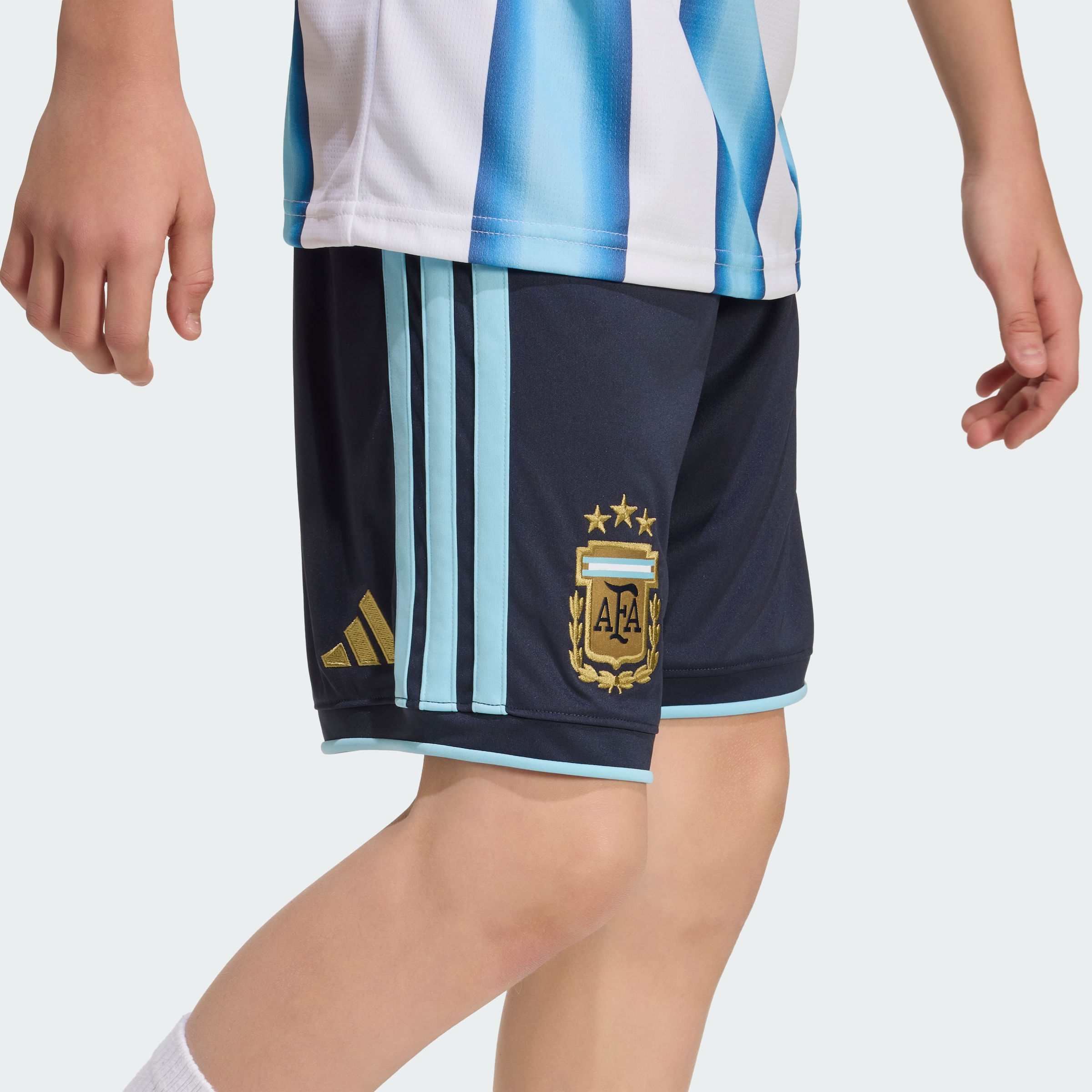 Shorts adidas Titular para Niños Selección Argentina 26 — imagen 4