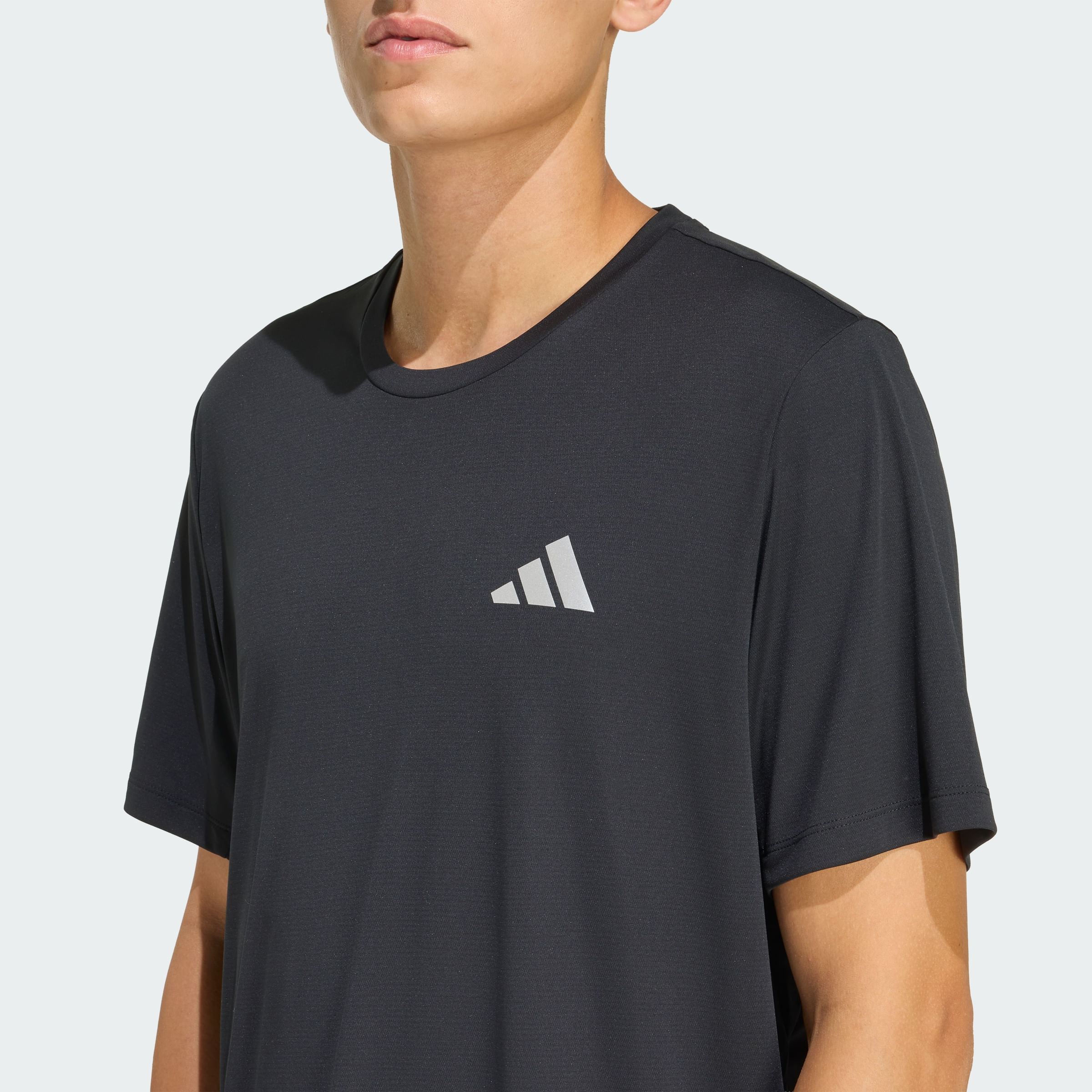 Mangas cortas adidas Remera de Running adi365 Essentials Hombre — imagen 4
