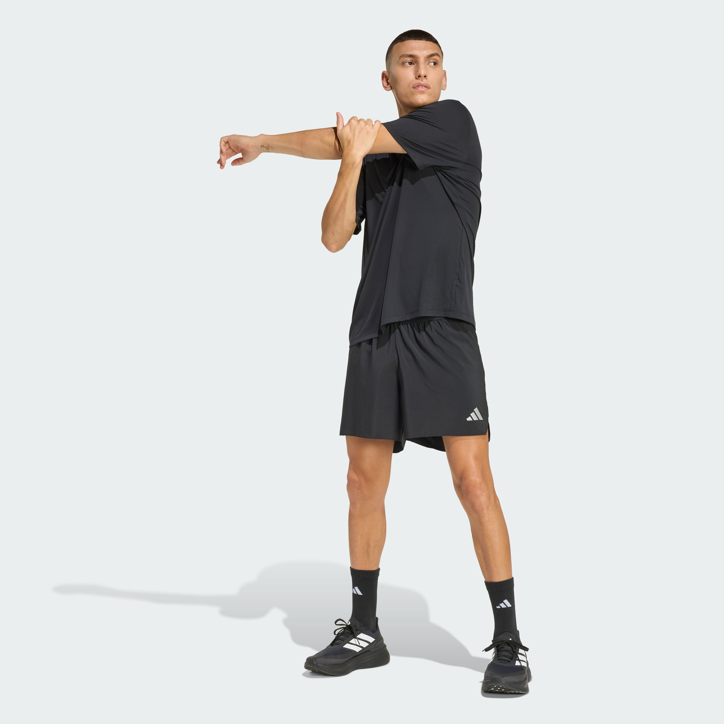 Mangas cortas adidas Remera de Running adi365 Essentials Hombre — imagen 6