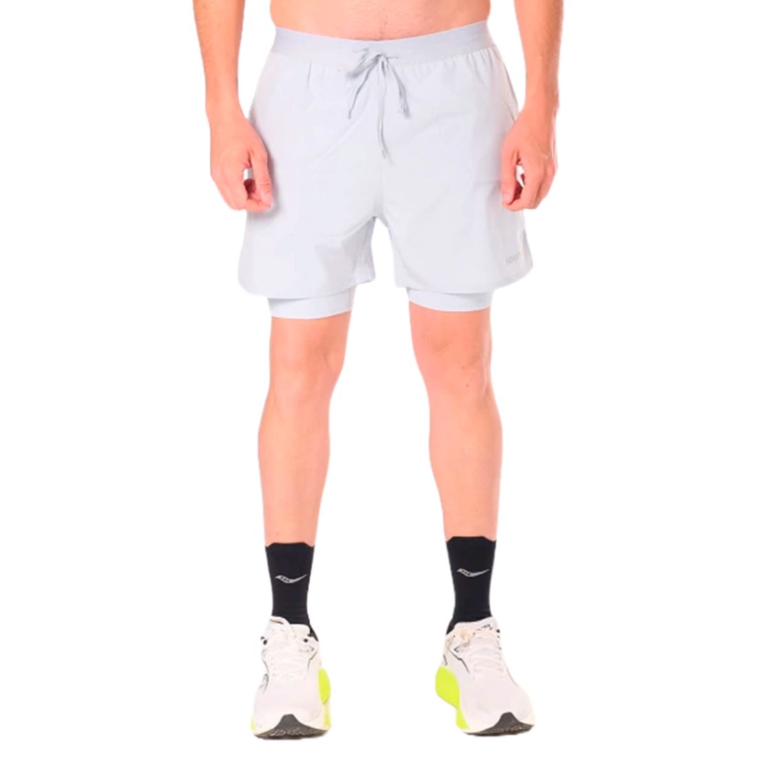 Short Saucony Outpace 7” 2-in-1 De Hombre
