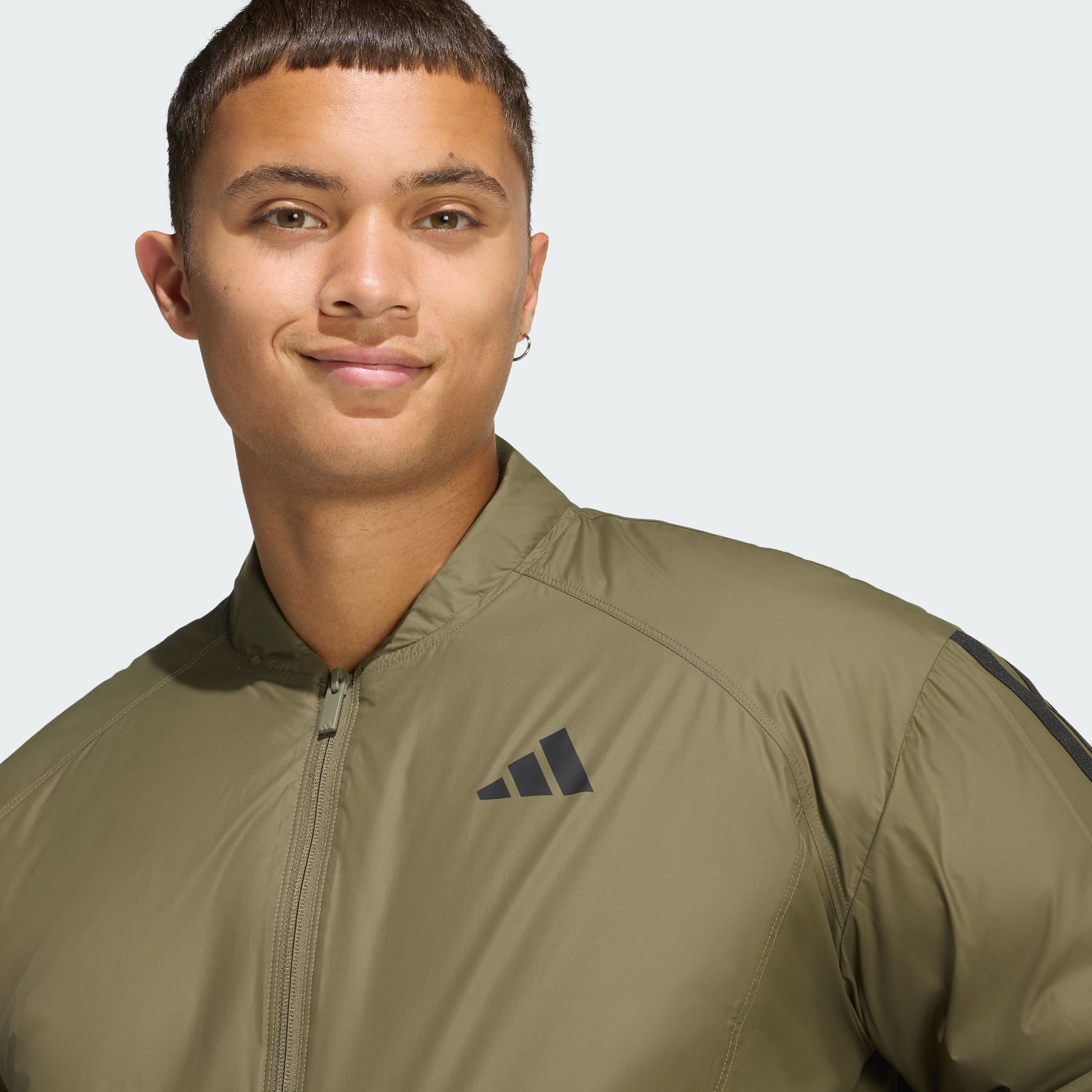 Campera adidas Bómber Aislantes Essentials CLIMAWARM 3 Tiras Hombre — imagen 4