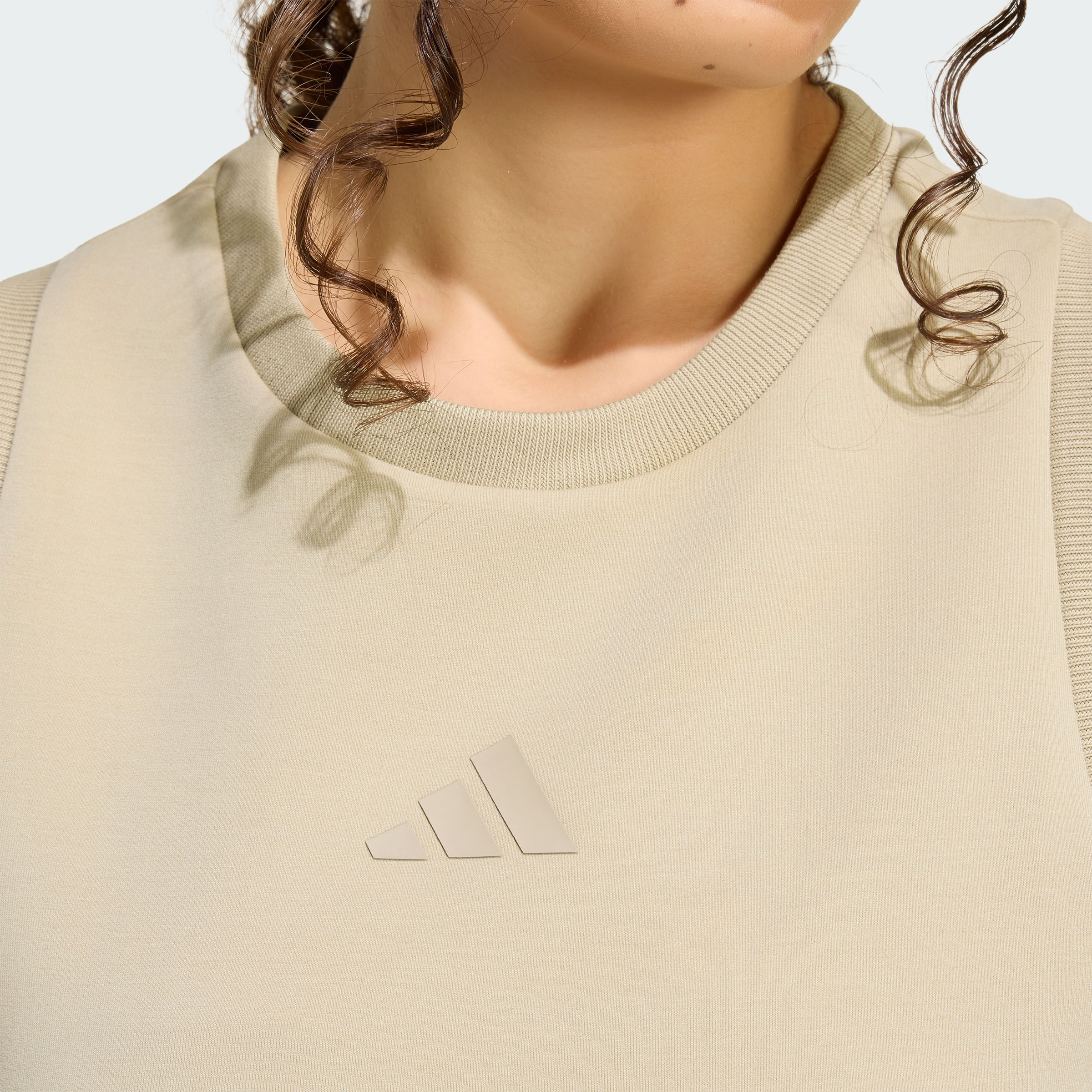 Musculosa adidas ALL SZN Soft Lux Mujer — imagen 4