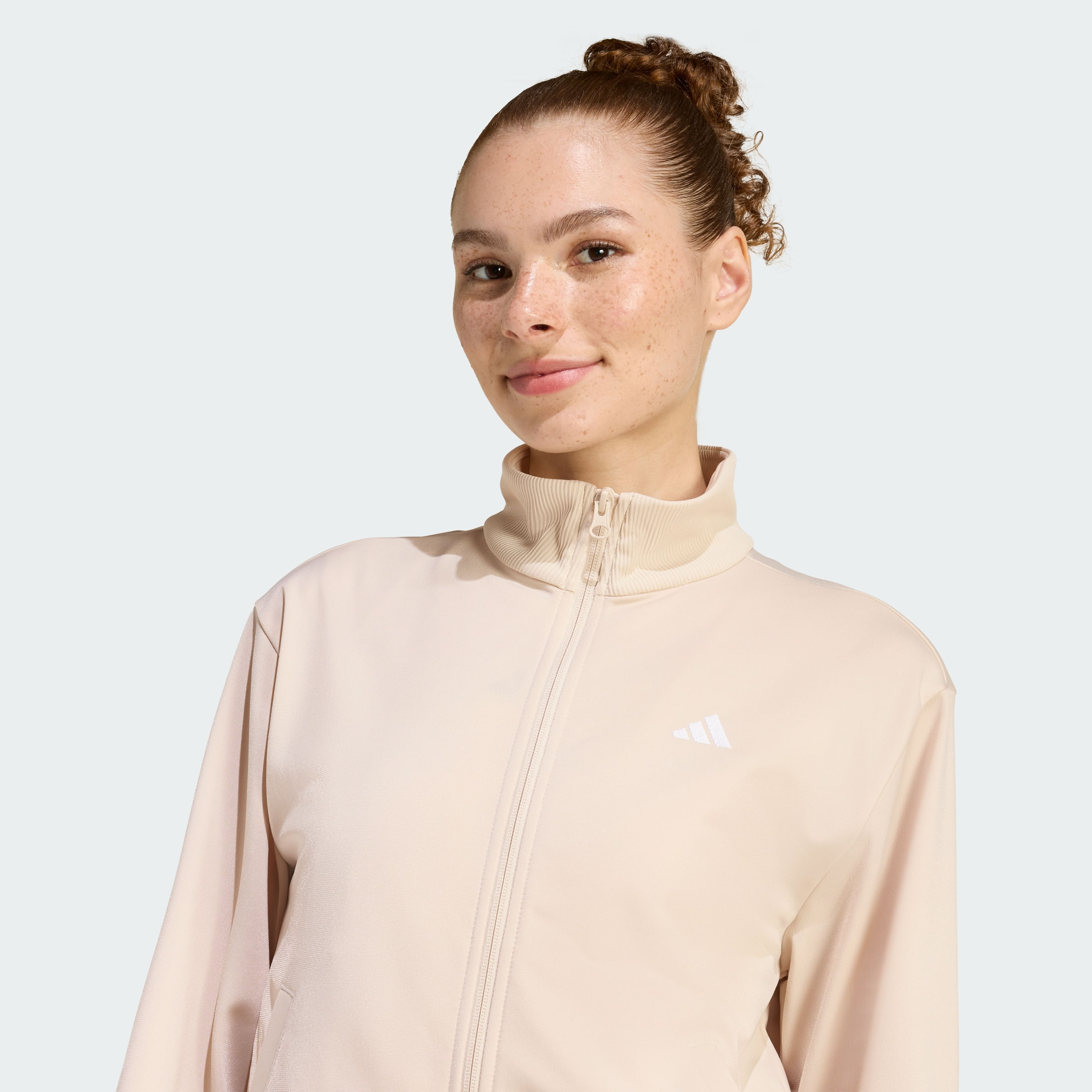 Conjunto adidas Essentials Feel Cozy Mujer — imagen 4