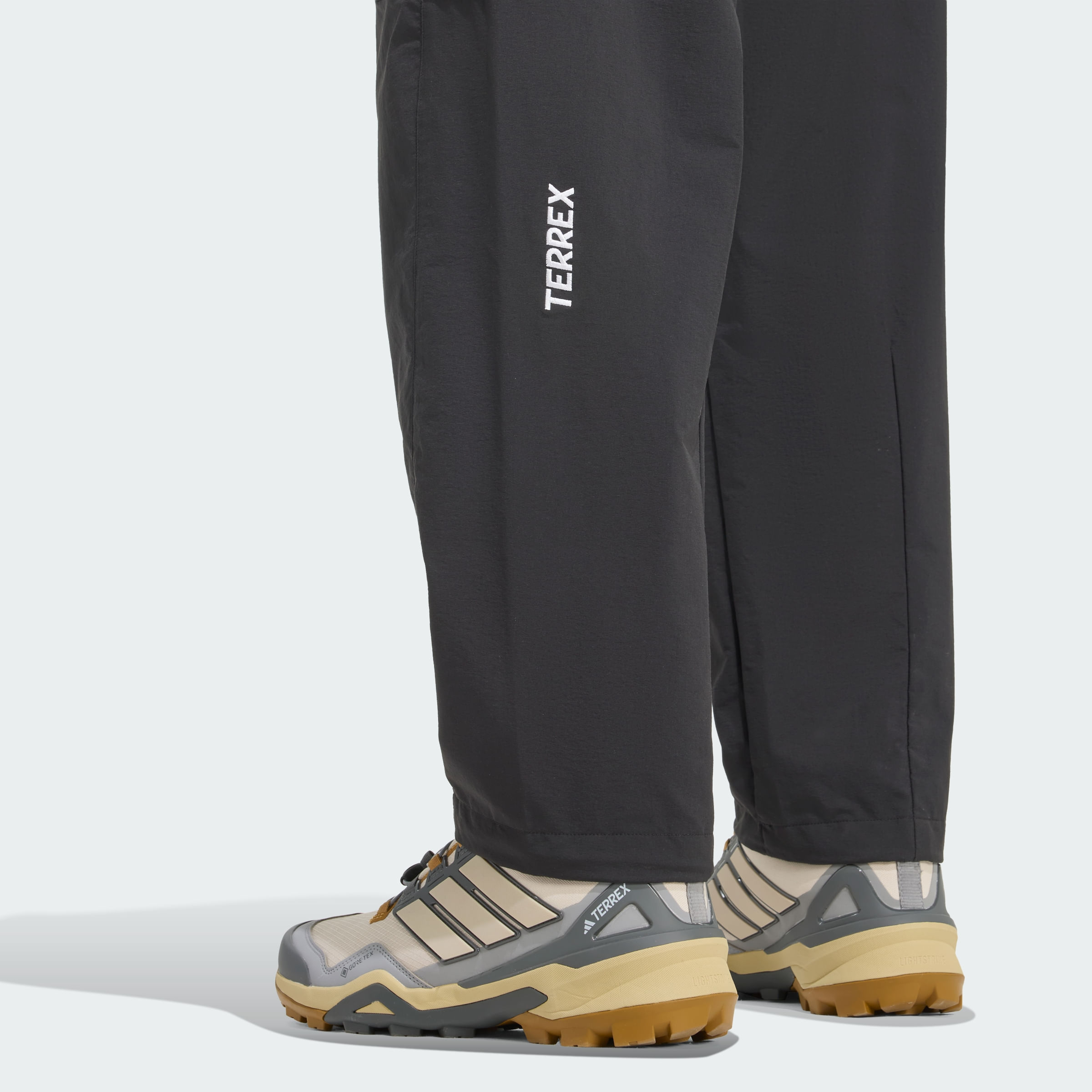 Pantalón adidas CON DISEÑO TIPO CARGO CLIMA365 Terrex Xploric Hombre — imagen 4