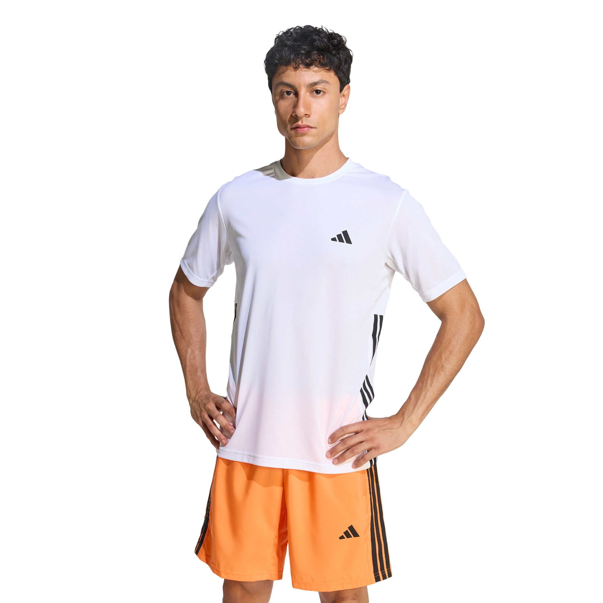 Mangas cortas adidas REMERA BASE ESSENTIALS DE ENTRENAMIENTO 3 TIRAS Hombre — imagen 2