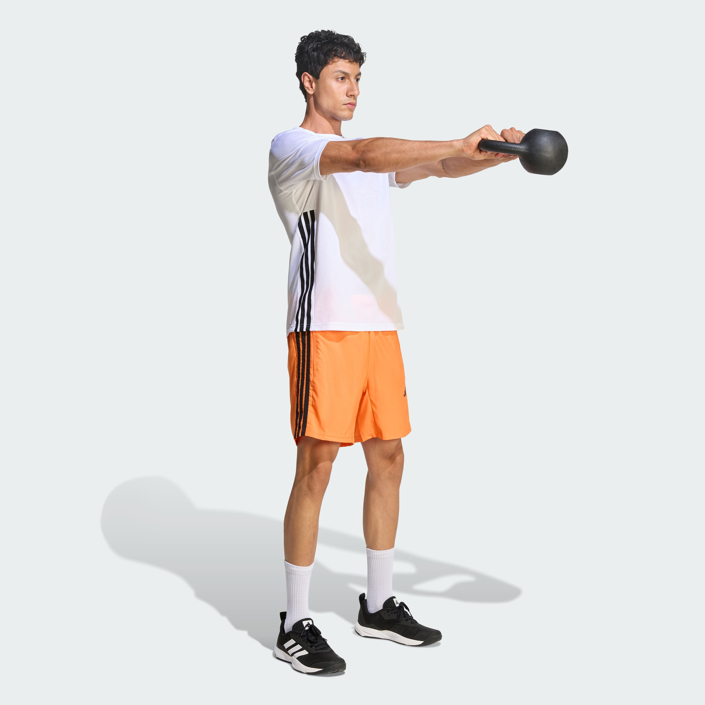 Mangas cortas adidas REMERA BASE ESSENTIALS DE ENTRENAMIENTO 3 TIRAS Hombre — imagen 6