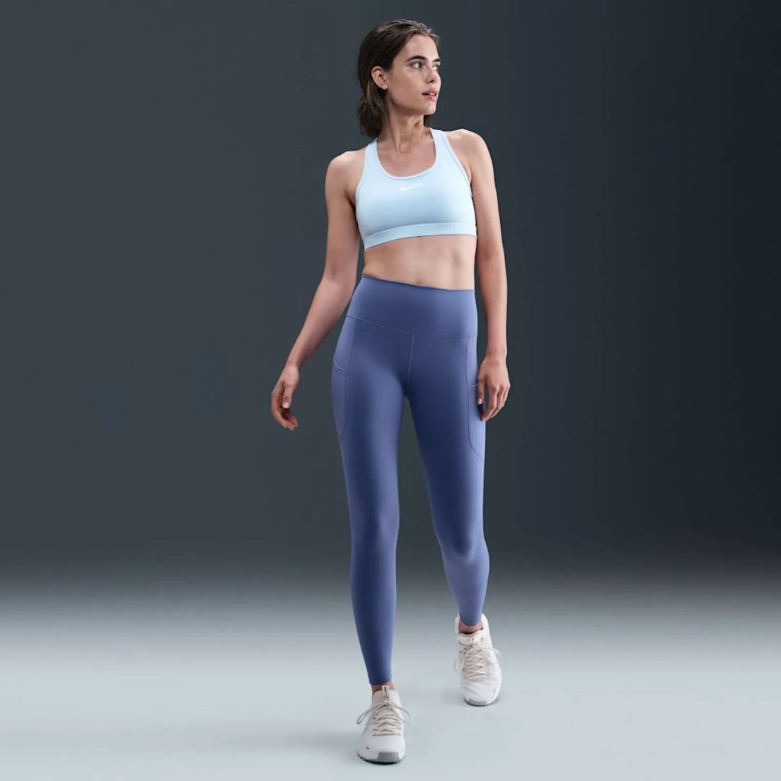 Top Nike Swoosh Medium De Mujer — imagen 4