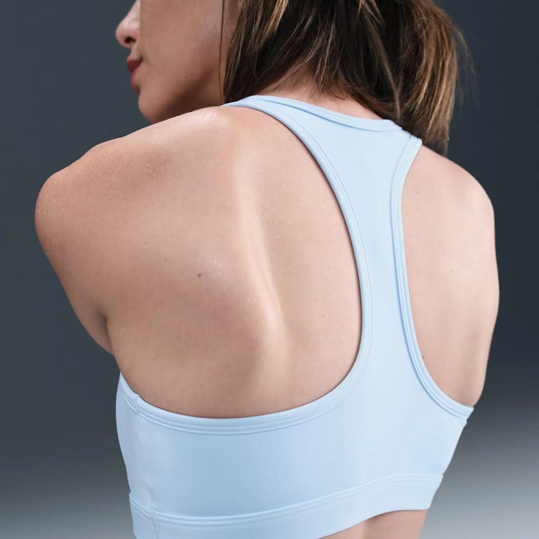 Top Nike Swoosh Medium De Mujer — imagen 6