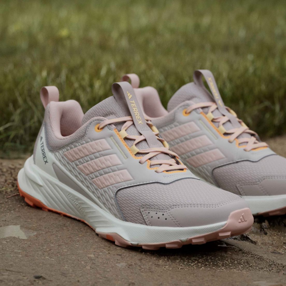 Zapatillas adidas Tracefinder De Mujer — imagen 9
