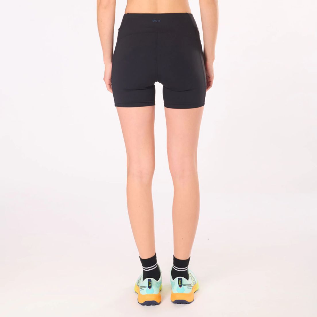 Calza Saucony Fortify 6'' De Mujer — imagen 3
