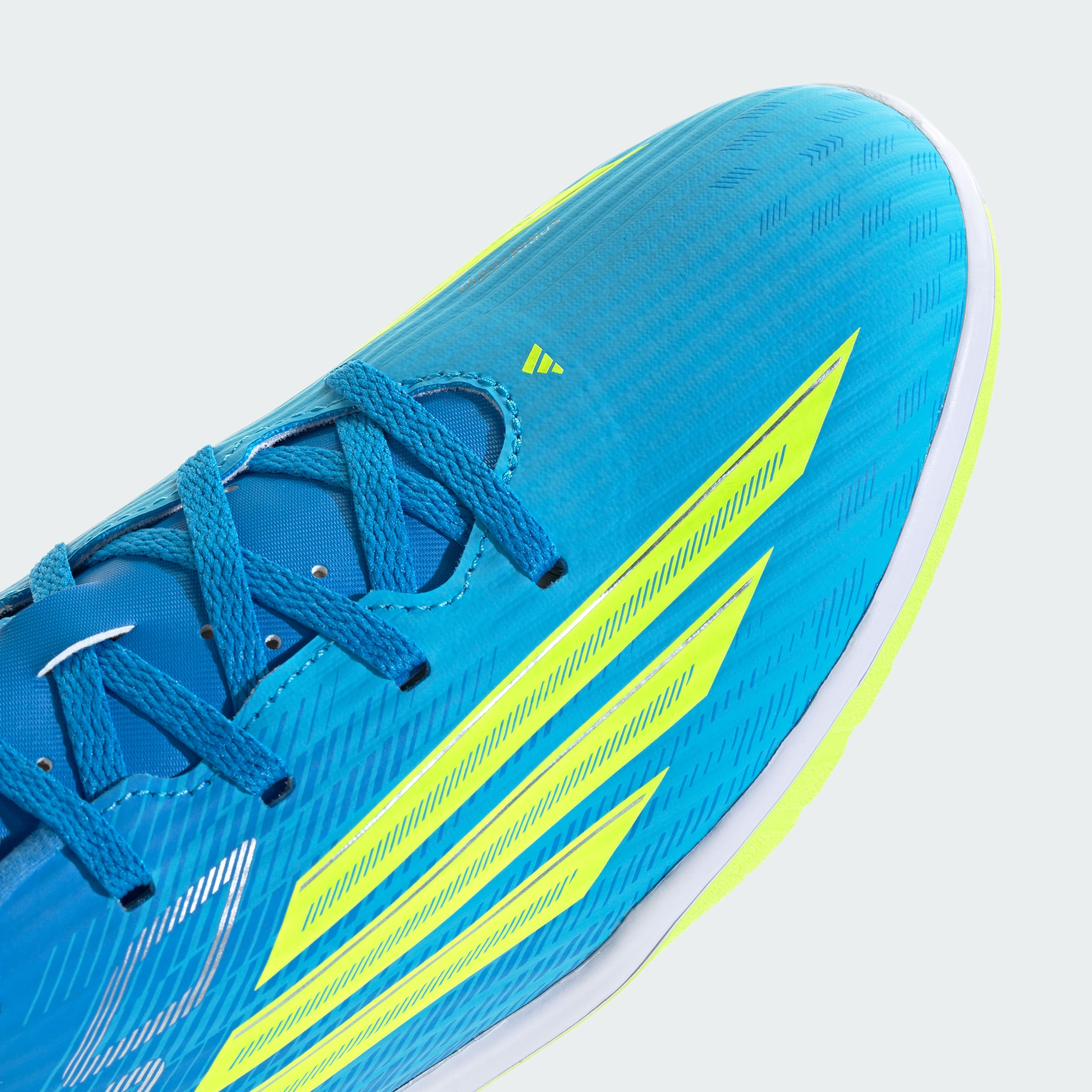 Botines adidas F50 CLUB Cancha Cubierta Unisex — imagen 7