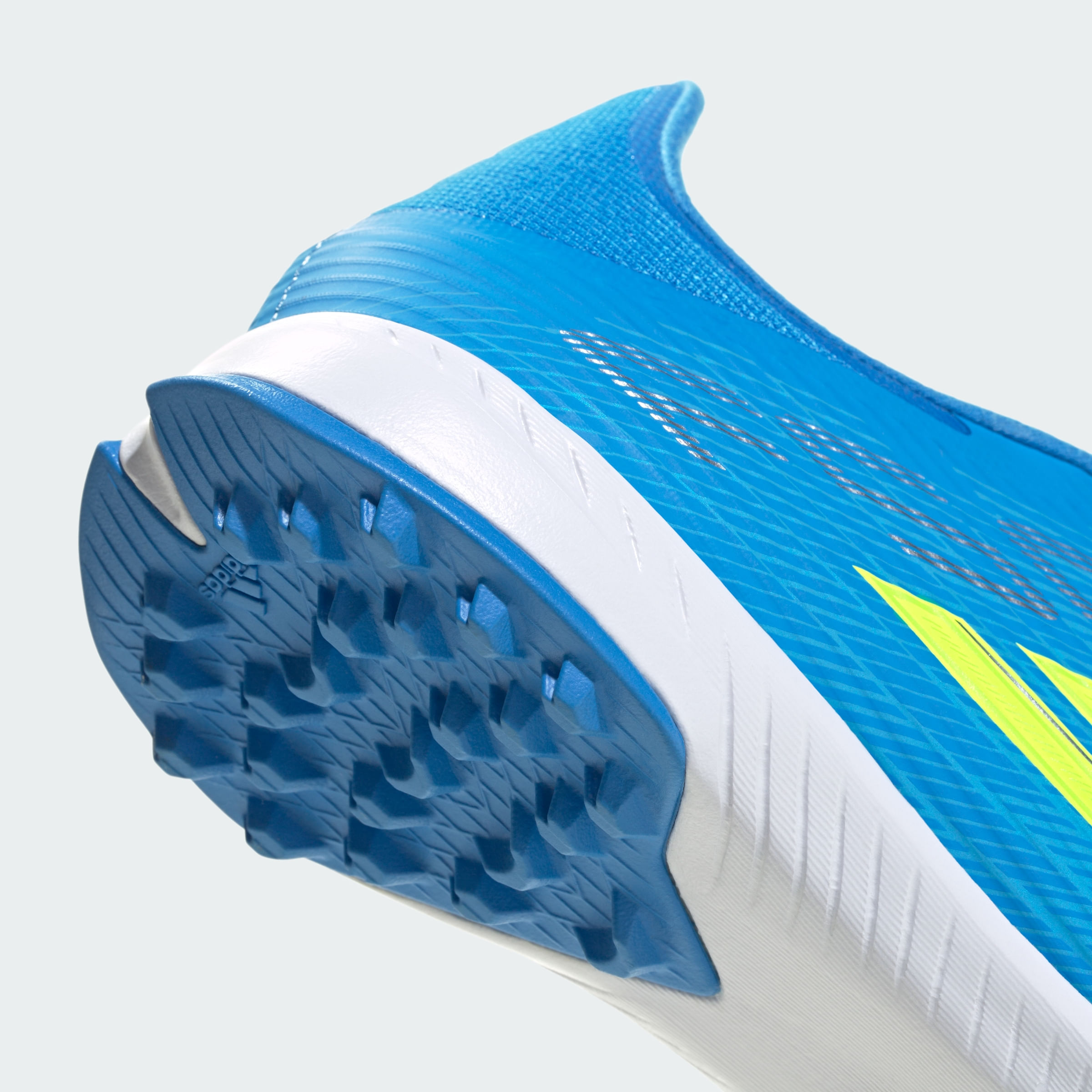 Botines adidas F50 LEAGUE para pasto sintético Unisex — imagen 6