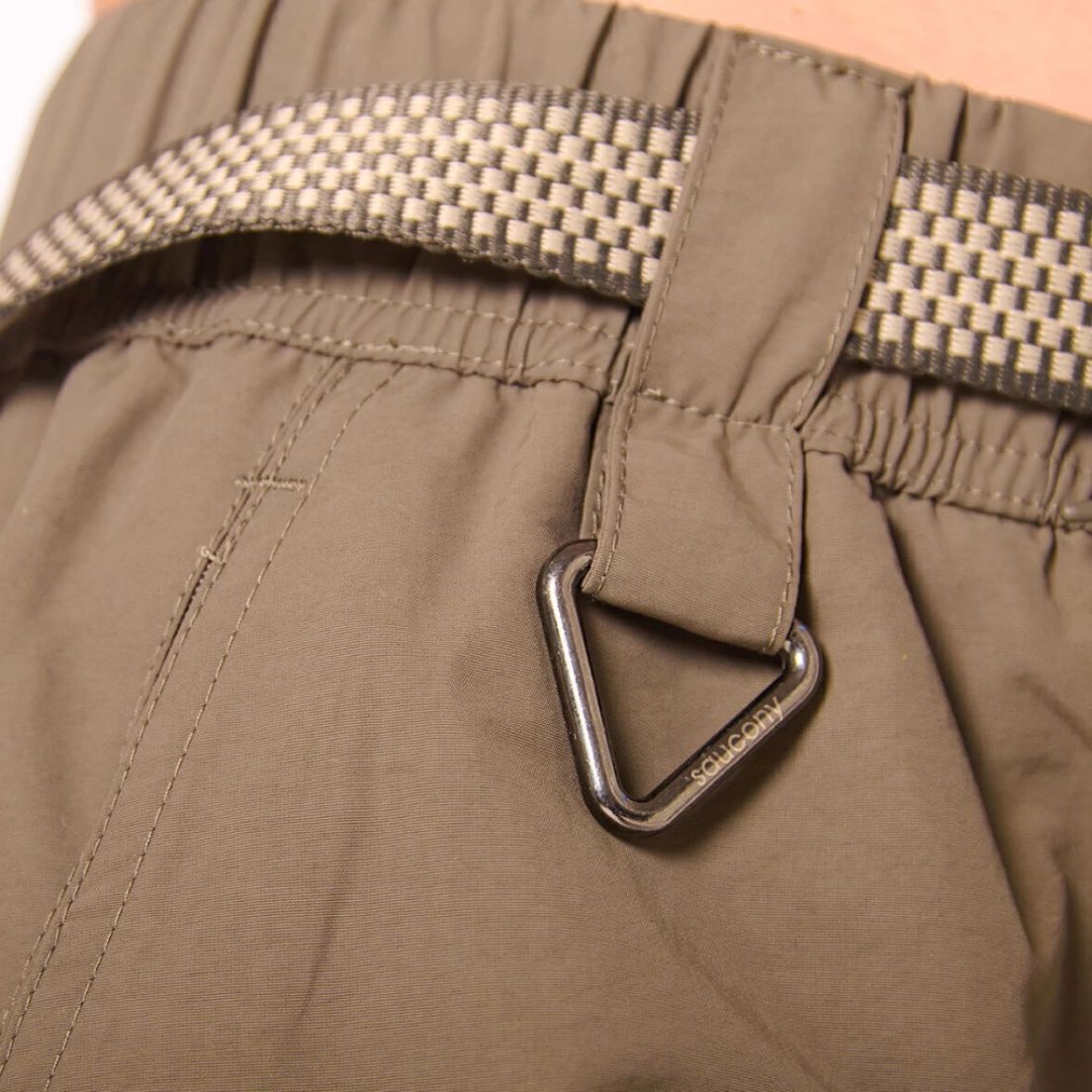 Pantalón Saucony Metro Cargo De Mujer — imagen 5