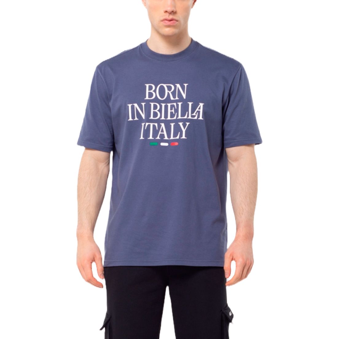 Remera Fila Born In Biella Letter Comfort De Hombre