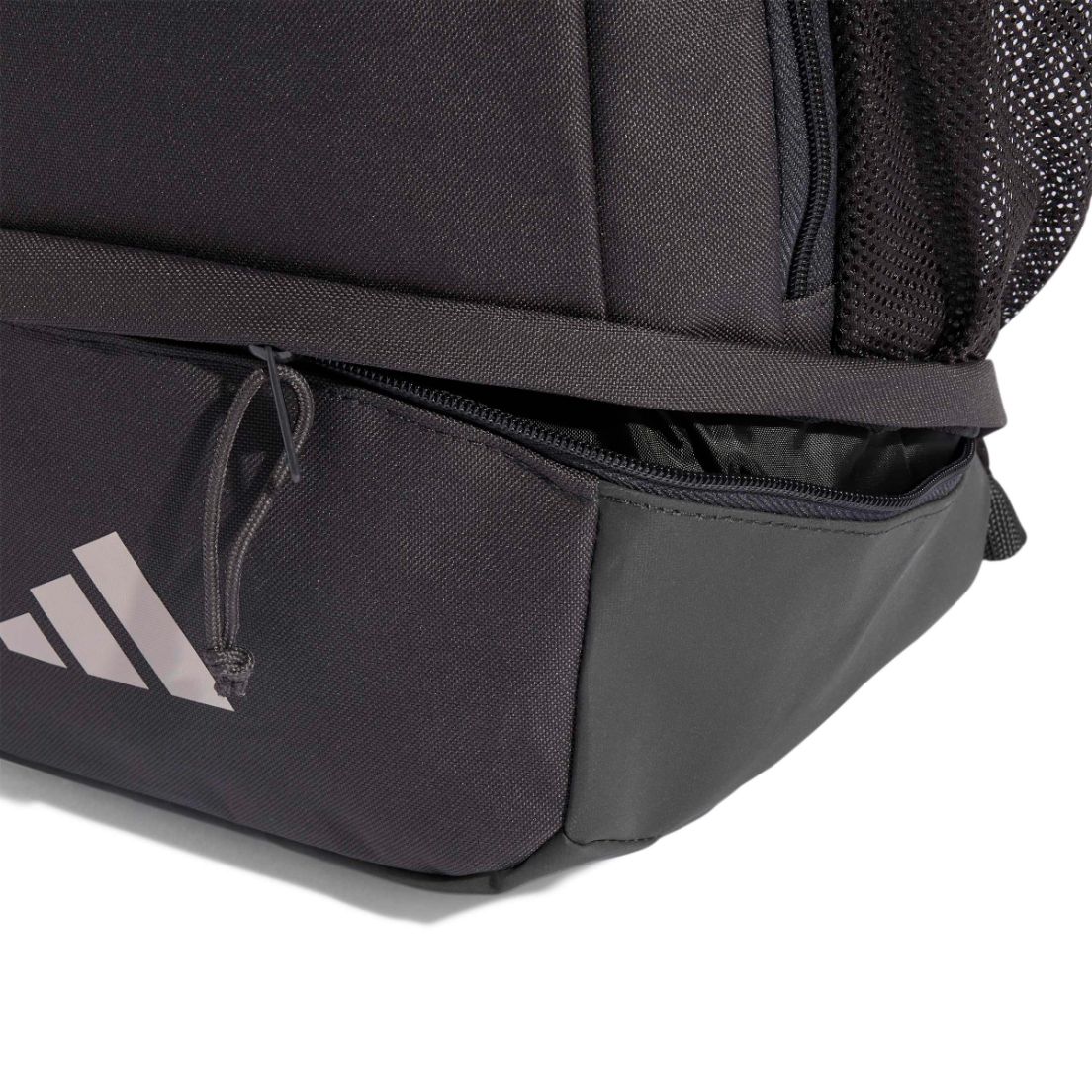 Mochila adidas DNA Audi Revolut F1 26L — imagen 6