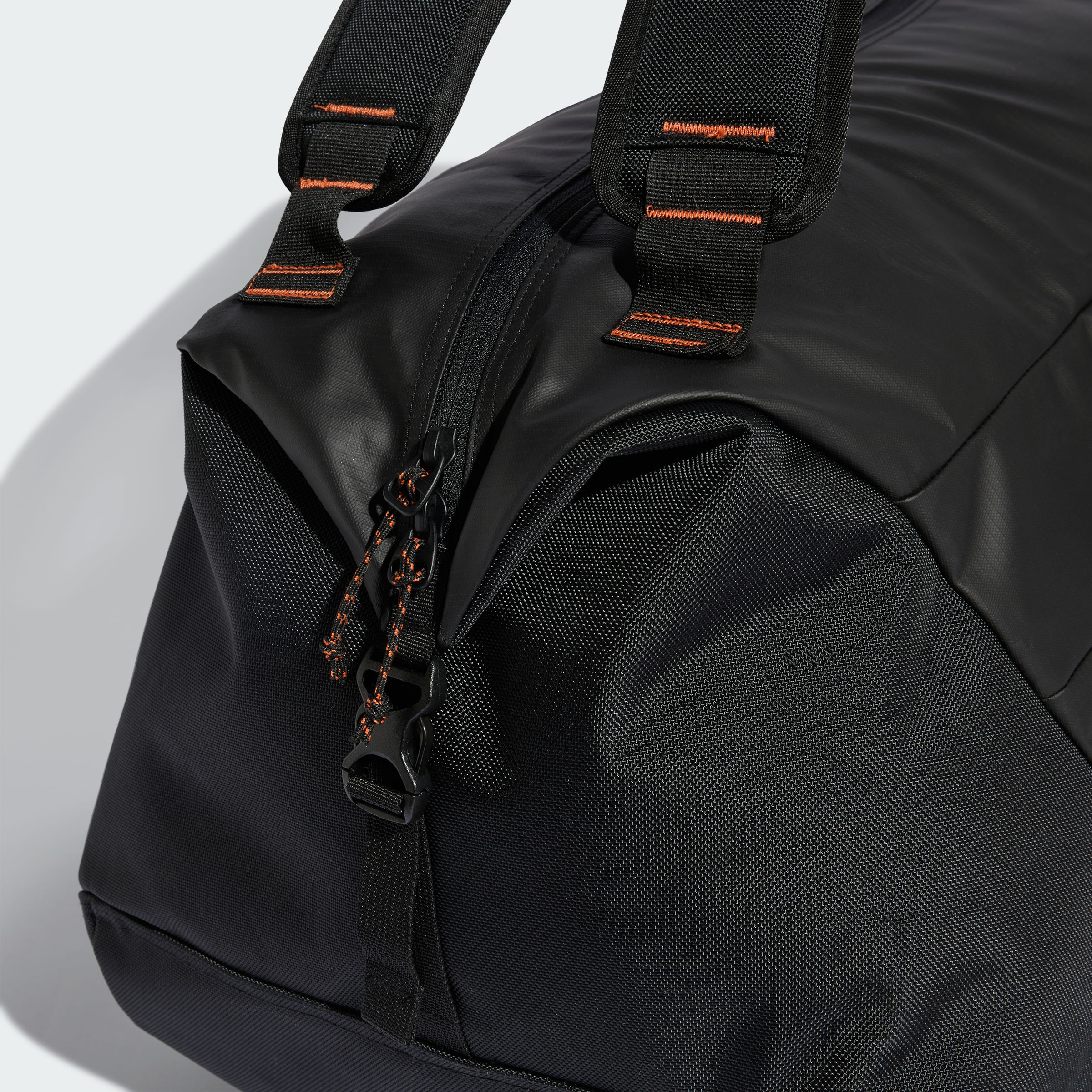 Mochilas para entrenamiento adidas Bolso Terrex Multi Duffel de 70L Unisex — imagen 5