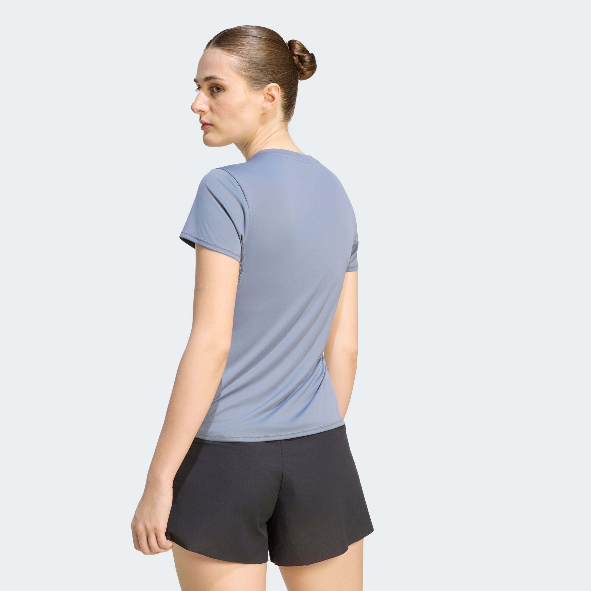 Remera Mangas cortas adidas de Running Adizero Essentials Mujer — imagen 3